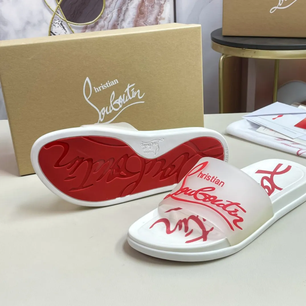 [CL red sole shoes] P: 300💰 size 38-45 Men's classic slippers, made on the official website 1:1, the original factory specializes in original materials ➖ OEM 3D printing pattern production ➖ Ultra-light non-slip outsole. Super fashionable and super comfortable, handsome on the feet, a must-have for men in summer! !